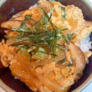 玉ねぎと椎茸の玉子丼